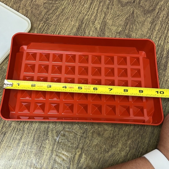 Tupperware Cold Cuts Deli Meat Hot Dog Bacon Keeper Container Orange Red - Picture 14 of 17